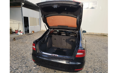 Skoda Superb 2.0TDI-140к.с. DSG/Памет/Навигация/Кожа/Старт-стоп - автомобили, коли, обяви за нови и употребявани 6