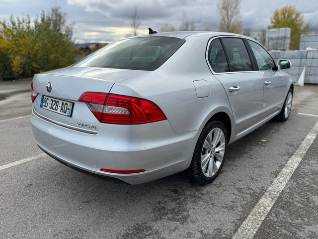 Skoda Superb 2.0TDI-DSG-NAVI-кожа - автомобили, коли, обяви за нови и употребявани 3