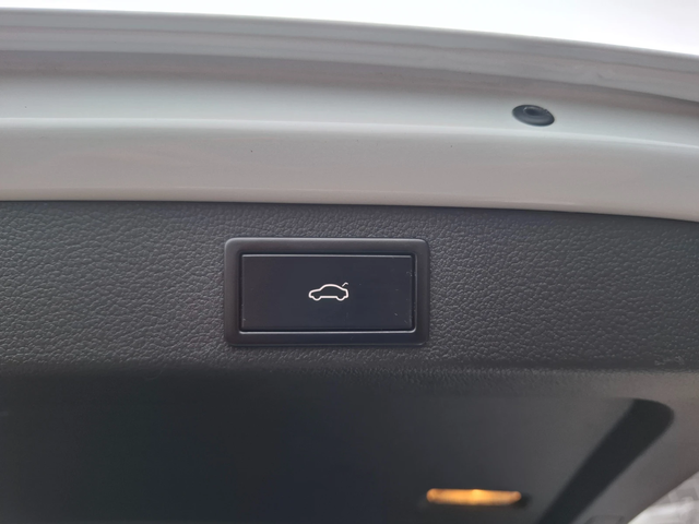 Skoda Superb 1.6TDI DSG Navi - автомобили, коли, обяви за нови и употребявани 13