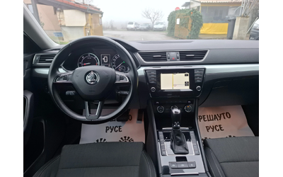 Skoda Superb 1.6TDI DSG Navi - автомобили, коли, обяви за нови и употребявани 8