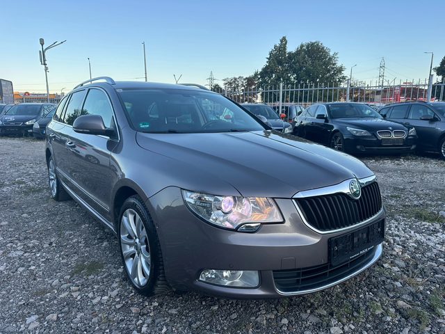 Skoda Superb 2.0TDI 140kc 4X4 AUTOMAT - автомобили, коли, обяви за нови и употребявани 0