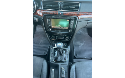 Skoda Superb 2.0TDI 140kc 4X4 AUTOMAT - автомобили, коли, обяви за нови и употребявани 11