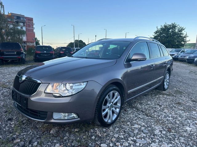 Skoda Superb 2.0TDI 140kc 4X4 AUTOMAT - автомобили, коли, обяви за нови и употребявани 6