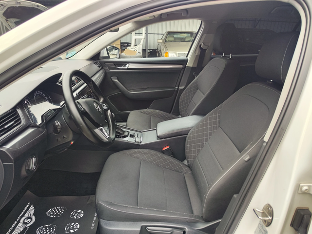 Skoda Superb CHERENPETUK* 2.0* DISTRONIC* LEDD* FACE* LIZING - автомобили, коли, обяви за нови и употребявани 11