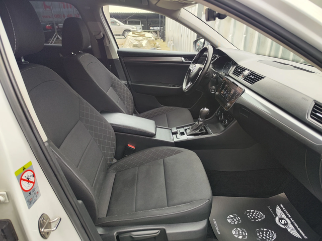 Skoda Superb CHERENPETUK* 2.0* DISTRONIC* LEDD* FACE* LIZING - автомобили, коли, обяви за нови и употребявани 15