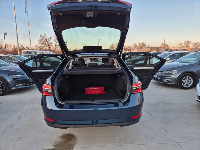 Skoda Superb С-Гаранция-2.0-A/T - автомобили, коли, обяви за нови и употребявани 10