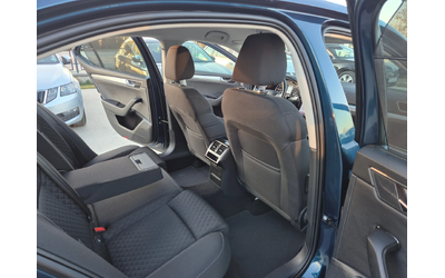 Skoda Superb С-Гаранция-2.0-A/T - автомобили, коли, обяви за нови и употребявани 9