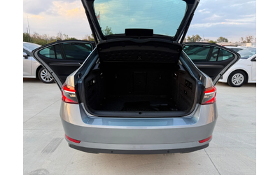 Skoda Superb ГАРАНЦИЯ , DIGITAL , 2.0 A/T - автомобили, коли, обяви за нови и употребявани 10