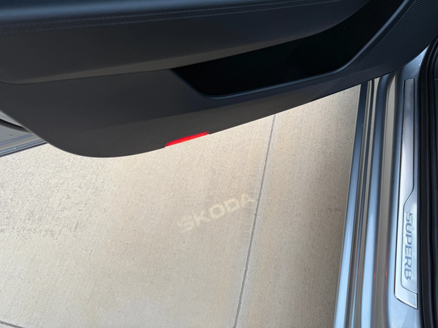 Skoda Superb ГАРАНЦИЯ , DIGITAL , 2.0 A/T - автомобили, коли, обяви за нови и употребявани 16