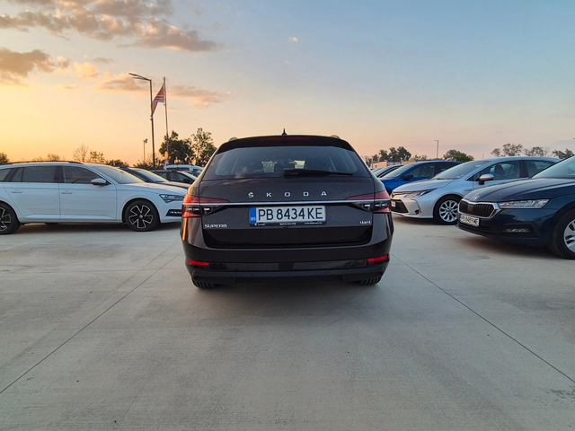 Skoda Superb С-Гаранция-4Х4 -А/Т -190кс - автомобили, коли, обяви за нови и употребявани 3