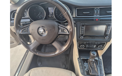 Skoda Superb 3.6 V6 4x4 Laurin & Klement - автомобили, коли, обяви за нови и употребявани 13