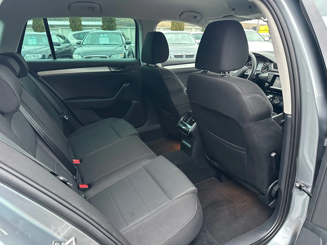 Skoda Superb 2.0TDI* 150kc* LED* NAVI* D&G* TOP* - автомобили, коли, обяви за нови и употребявани 6