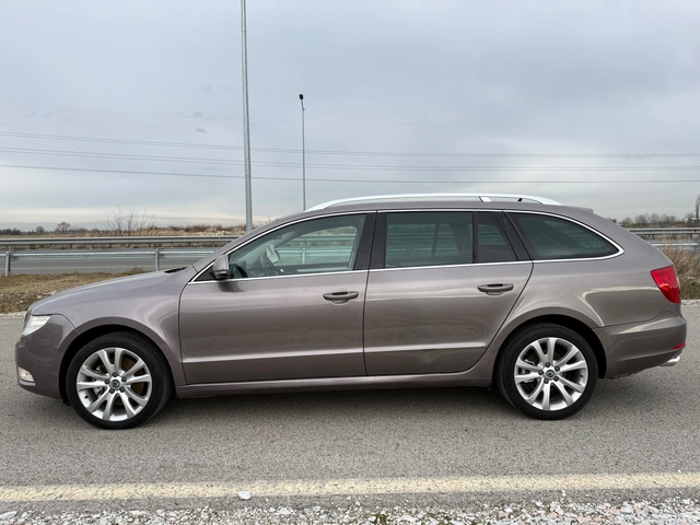 Skoda Superb 2.0 TDI / ELEGANCE / PARKTRONIC / TEMPOMAT - автомобили, коли, обяви за нови и употребявани 3