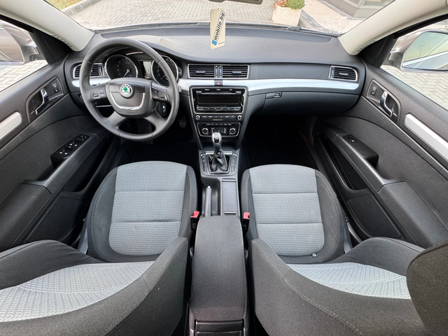 Skoda Superb 2.0 TDI / ELEGANCE / PARKTRONIC / TEMPOMAT - автомобили, коли, обяви за нови и употребявани 7