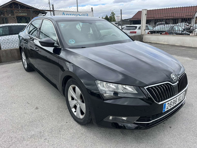Skoda Superb 2.0TDI 150к 6 СКОРОСТИ EURO 6 DISTRONIK АВТОПИЛОТ - автомобили, коли, обяви за нови и употребявани 2
