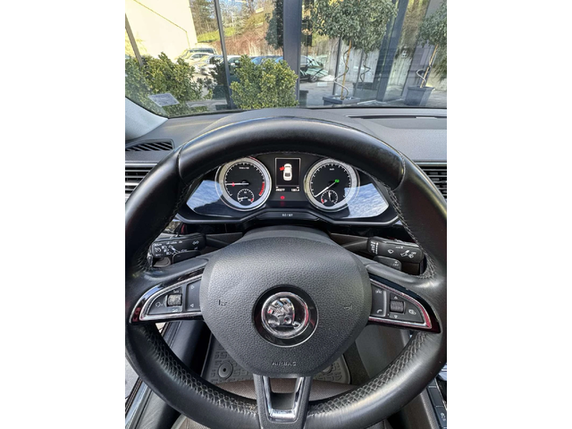 Skoda Superb Laurin&Klement 4х4 - автомобили, коли, обяви за нови и употребявани 13