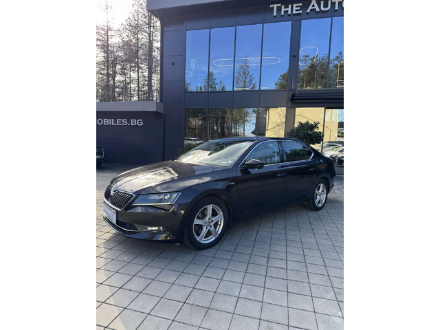 Skoda Superb Laurin&Klement 4х4 - автомобили, коли, обяви за нови и употребявани 2