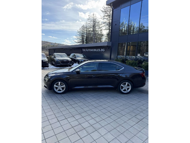 Skoda Superb Laurin&Klement 4х4 - автомобили, коли, обяви за нови и употребявани 3