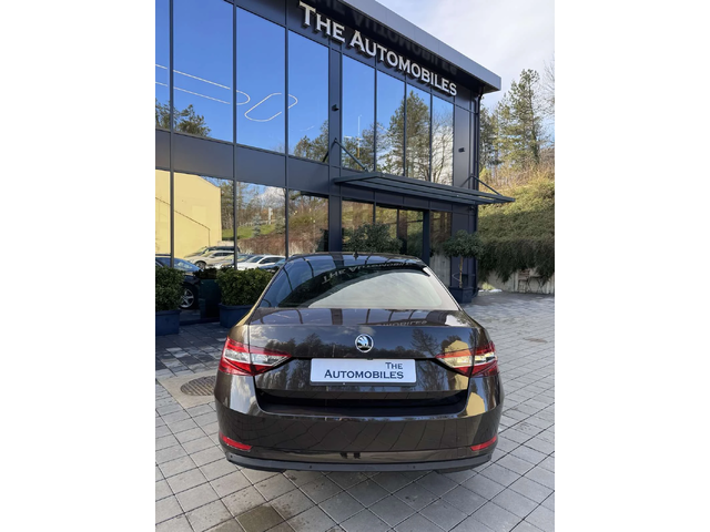 Skoda Superb Laurin&Klement 4х4 - автомобили, коли, обяви за нови и употребявани 4