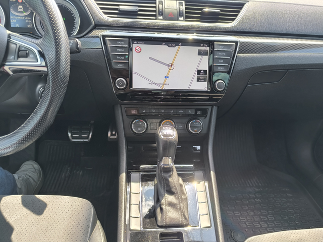 Skoda Superb 4x4 Sport line - автомобили, коли, обяви за нови и употребявани 10