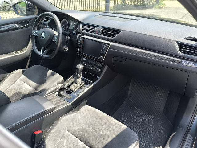 Skoda Superb 4x4 Sport line - автомобили, коли, обяви за нови и употребявани 8