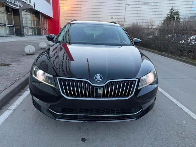 Skoda Superb Ръчка* LED* XENON* Дизел - автомобили, коли, обяви за нови и употребявани 2