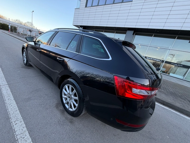 Skoda Superb Ръчка* LED* XENON* Дизел - автомобили, коли, обяви за нови и употребявани 4