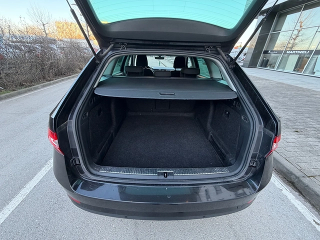 Skoda Superb Ръчка* LED* XENON* Дизел - автомобили, коли, обяви за нови и употребявани 5