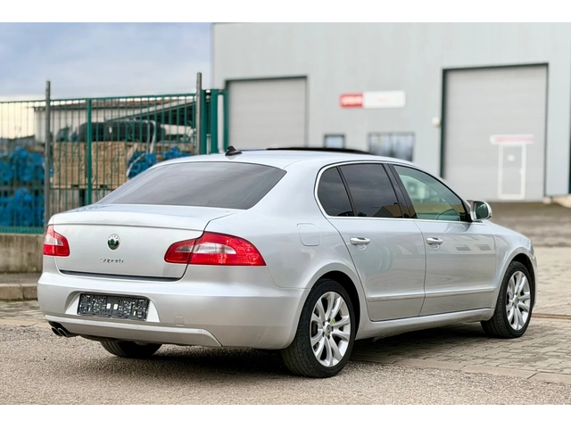 Skoda Superb 2.0TDi~170hp~4x4~XENON~NAVI~КОЖА - автомобили, коли, обяви за нови и употребявани 4
