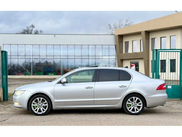 Skoda Superb 2.0TDi~170hp~4x4~XENON~NAVI~КОЖА - автомобили, коли, обяви за нови и употребявани 7