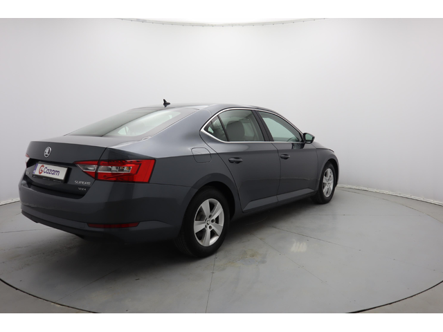 Skoda Superb - автомобили, коли, обяви за нови и употребявани 23