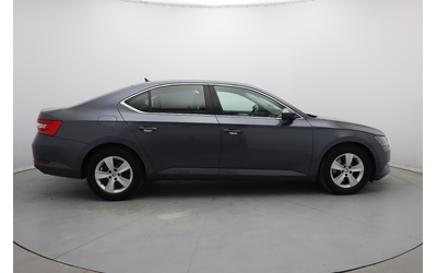 Skoda Superb - автомобили, коли, обяви за нови и употребявани 28