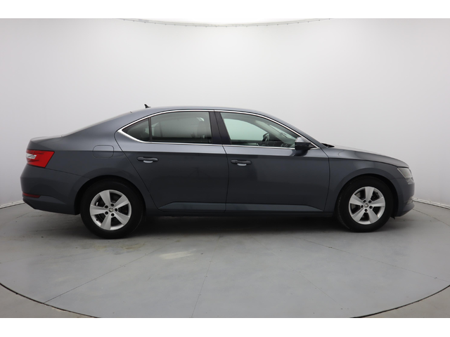 Skoda Superb - автомобили, коли, обяви за нови и употребявани 28