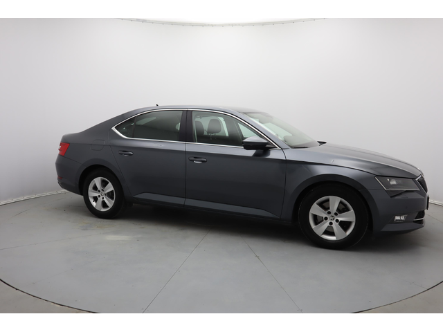 Skoda Superb - автомобили, коли, обяви за нови и употребявани 31