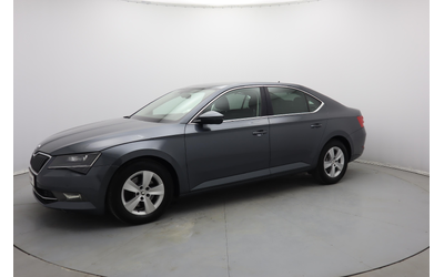 Skoda Superb - автомобили, коли, обяви за нови и употребявани 6