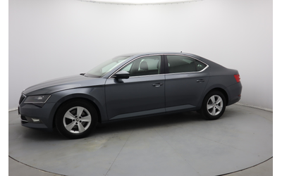 Skoda Superb - автомобили, коли, обяви за нови и употребявани 7