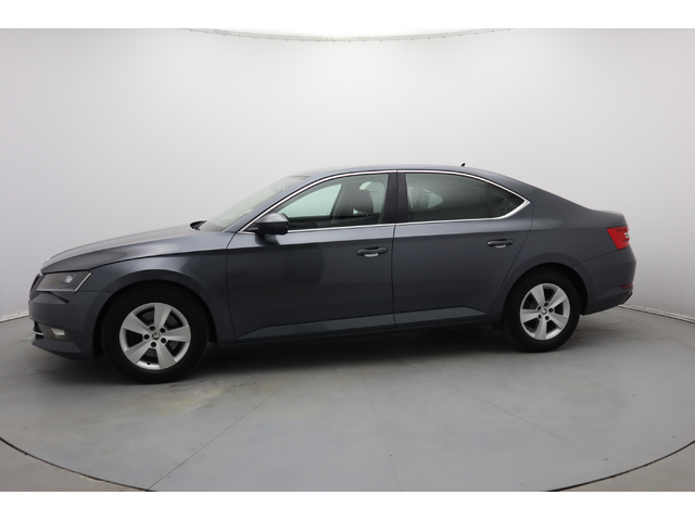 Skoda Superb - автомобили, коли, обяви за нови и употребявани 8