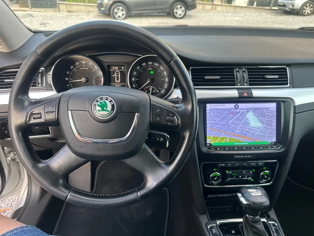 Skoda Superb АВТОМАТИК 4х4 - автомобили, коли, обяви за нови и употребявани 11