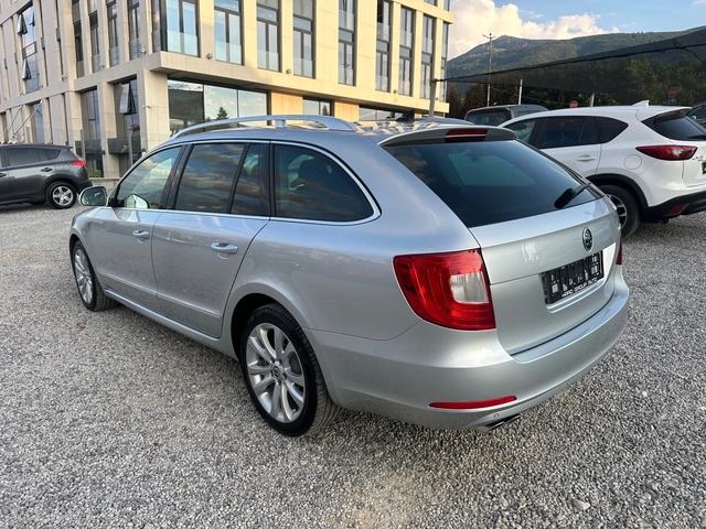 Skoda Superb АВТОМАТИК 4х4 - автомобили, коли, обяви за нови и употребявани 6