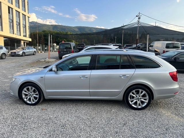 Skoda Superb АВТОМАТИК 4х4 - автомобили, коли, обяви за нови и употребявани 7
