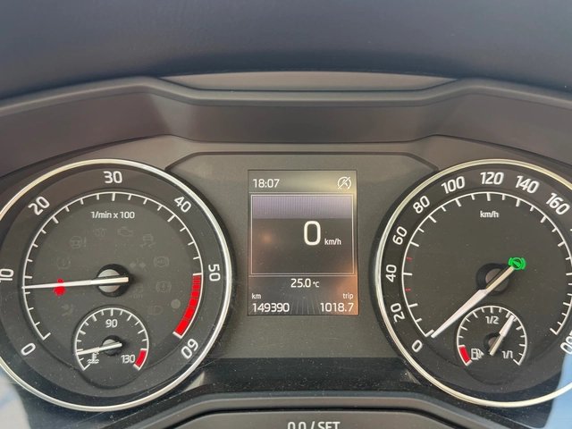 Skoda Superb ТОП* СОБСТВЕН ЛИЗИНГ - автомобили, коли, обяви за нови и употребявани 11