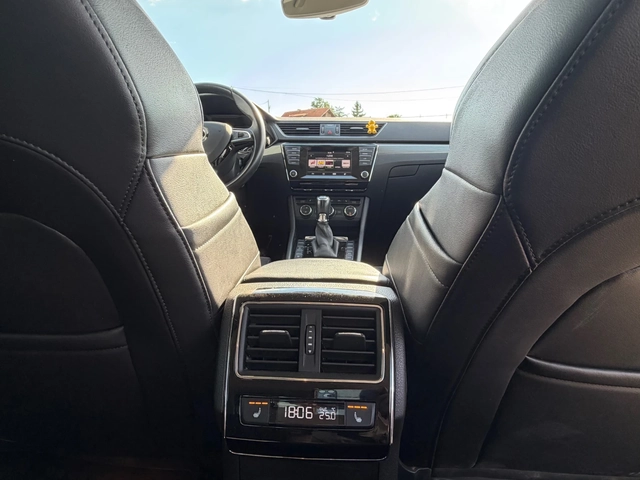 Skoda Superb ТОП* СОБСТВЕН ЛИЗИНГ - автомобили, коли, обяви за нови и употребявани 16