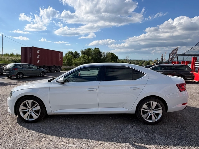 Skoda Superb ТОП* СОБСТВЕН ЛИЗИНГ - автомобили, коли, обяви за нови и употребявани 3
