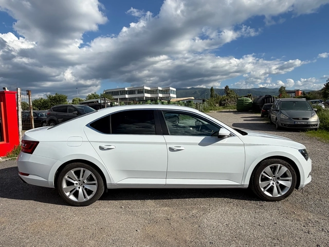 Skoda Superb ТОП* СОБСТВЕН ЛИЗИНГ - автомобили, коли, обяви за нови и употребявани 7