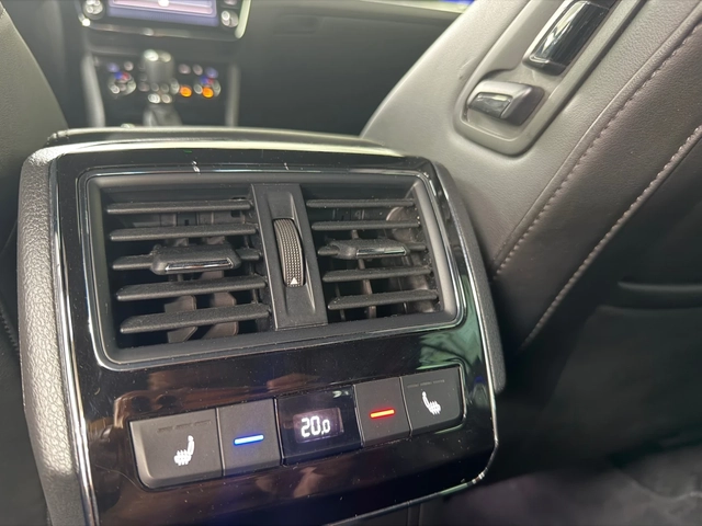 Skoda Superb * Закупен от България* Гаранция* Laurent&Klement 4 - автомобили, коли, обяви за нови и употребявани 12