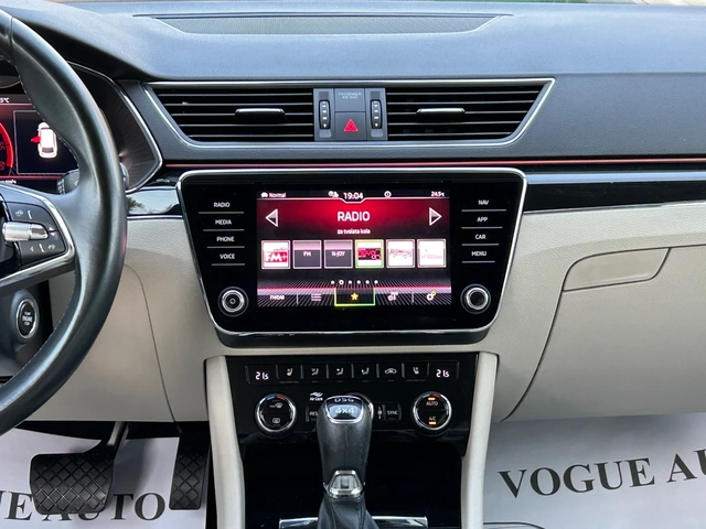 Skoda Superb * 2.0TDI/200H.P.* 4x4* L&K* - автомобили, коли, обяви за нови и употребявани 8