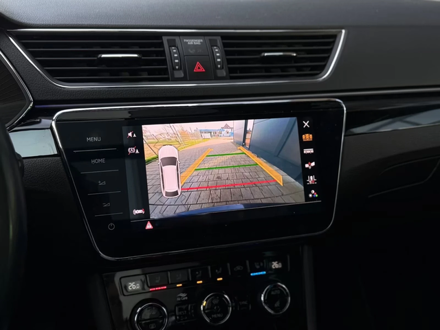 Skoda Superb Superb - автомобили, коли, обяви за нови и употребявани 9