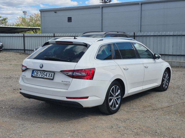 Skoda Superb Superb - автомобили, коли, обяви за нови и употребявани 3