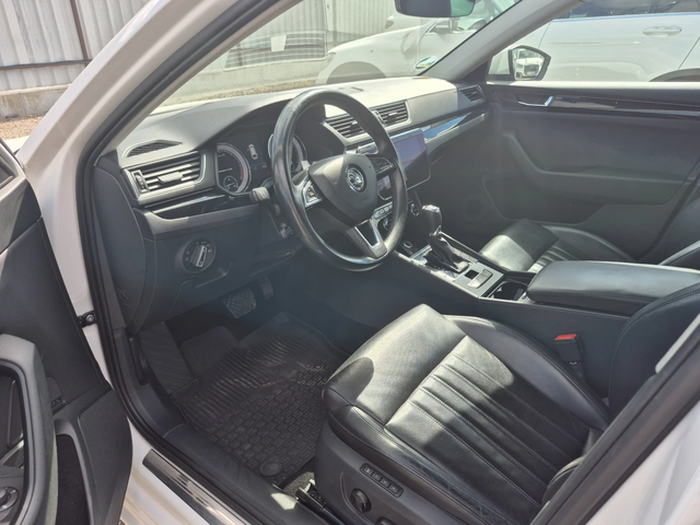 Skoda Superb Superb - автомобили, коли, обяви за нови и употребявани 9