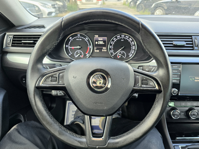 Skoda Superb КАТО ЧИСТО НОВ/DISTRONIK/2.0TDI - автомобили, коли, обяви за нови и употребявани 8